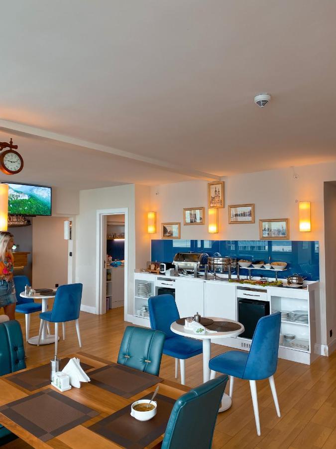 Batumi Floor40 Hotel Екстериор снимка