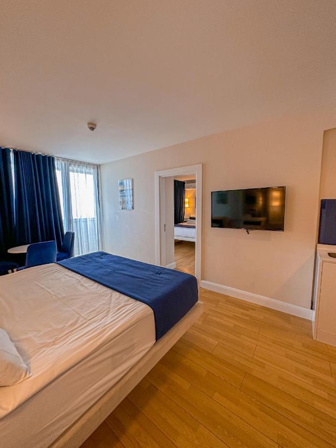 Batumi Floor40 Hotel Екстериор снимка