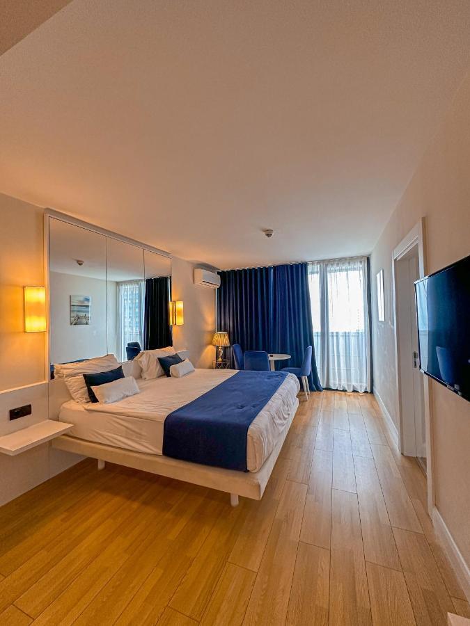 Batumi Floor40 Hotel Екстериор снимка