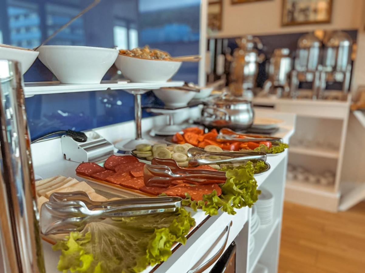 Batumi Floor40 Hotel Екстериор снимка