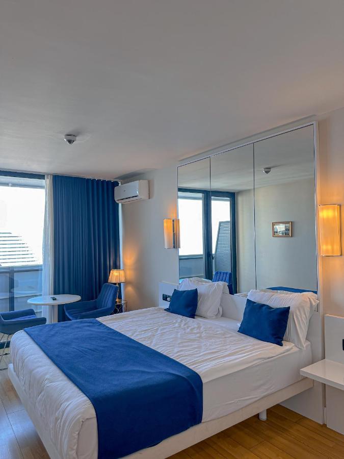 Batumi Floor40 Hotel Екстериор снимка