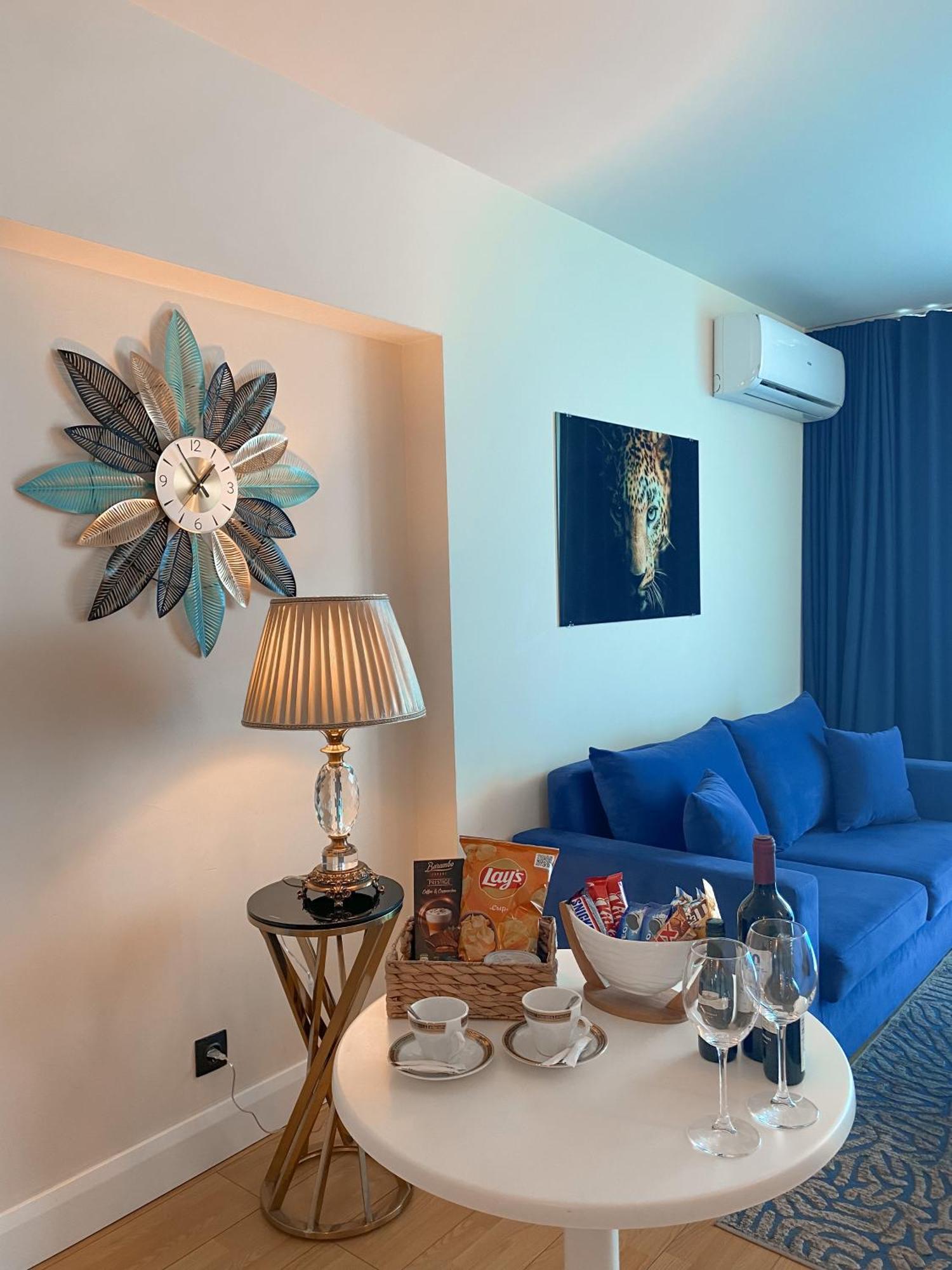 Batumi Floor40 Hotel Екстериор снимка