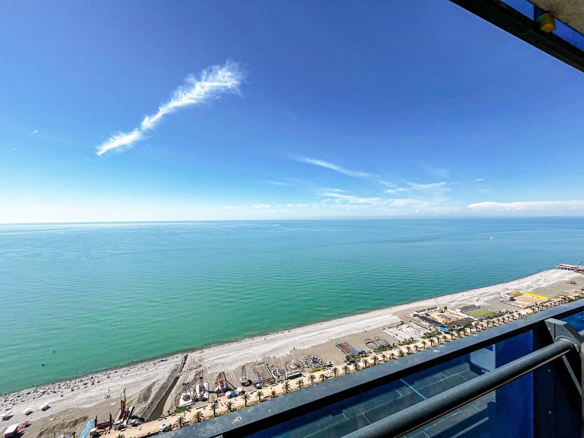 Batumi Floor40 Hotel Екстериор снимка